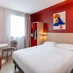 Hotel Ibis Styles Geneve Aeroport 3*