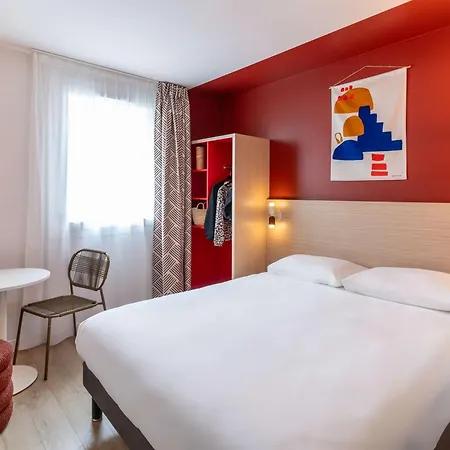 Hotel Ibis Styles Geneve Aeroport 3*