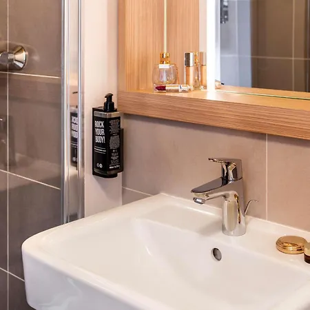 Ibis Styles Geneve Aeroport 3* Prévessin